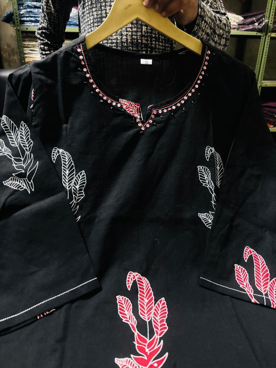 Ladies Cotton Suit - With color varients