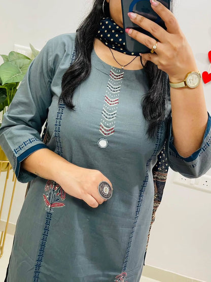 Ladies Cotton Suit
