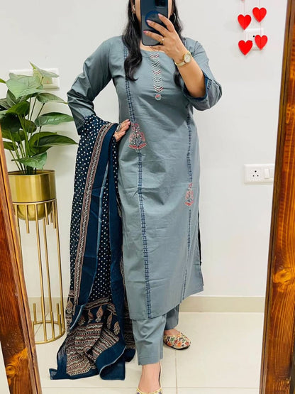 Ladies Cotton Suit